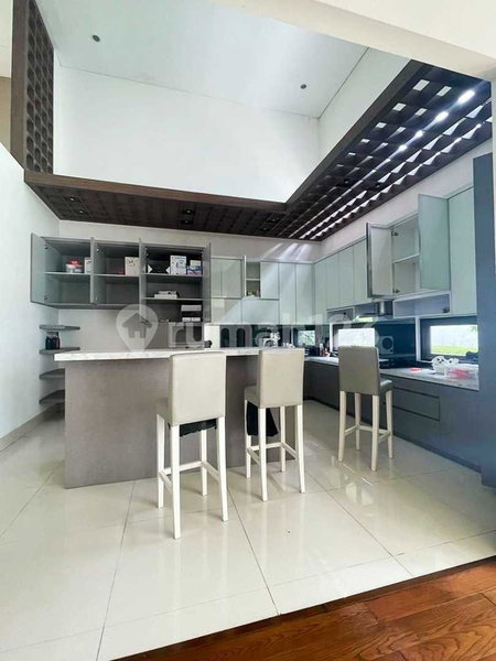 House for rent in Bogor, Indonesia · Katulampa · 3 rooms, 3 baths