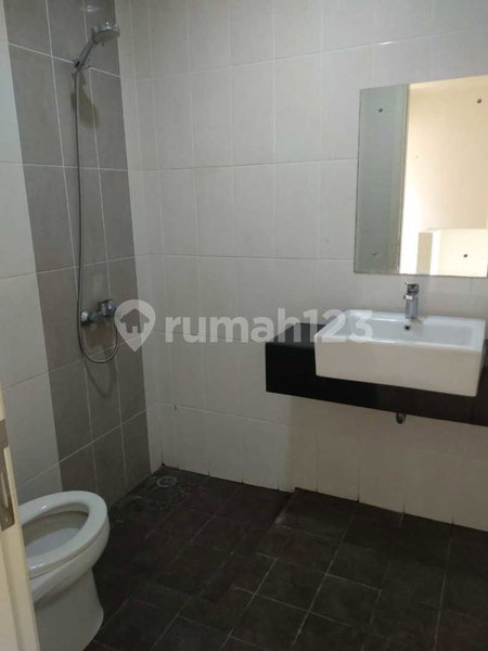 House for rent in Tangerang, Indonesia · Riding · 3 rooms, 2 baths
