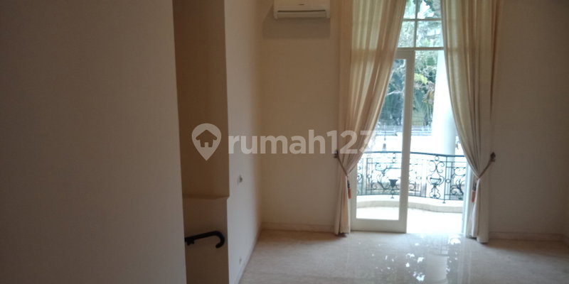 House for rent in North Jakarta, Indonesia · Penjaringan · 4 rooms, 4 baths