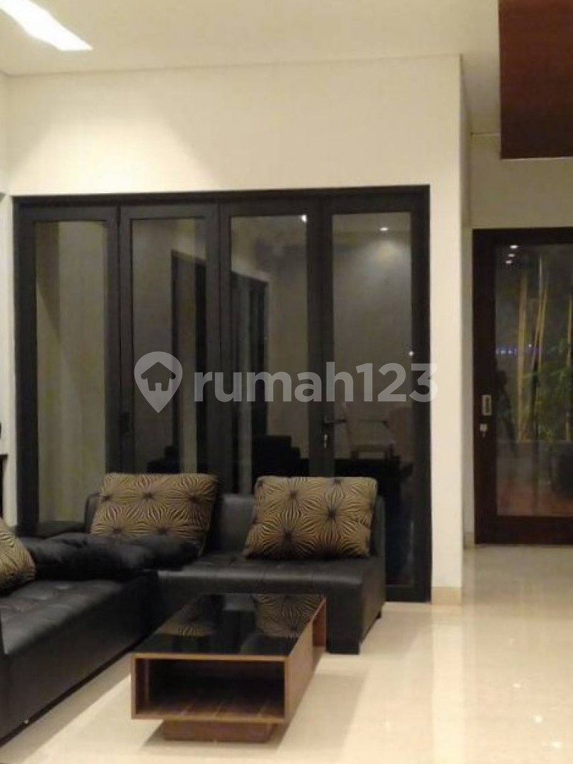 House in Cinere, Indonesia