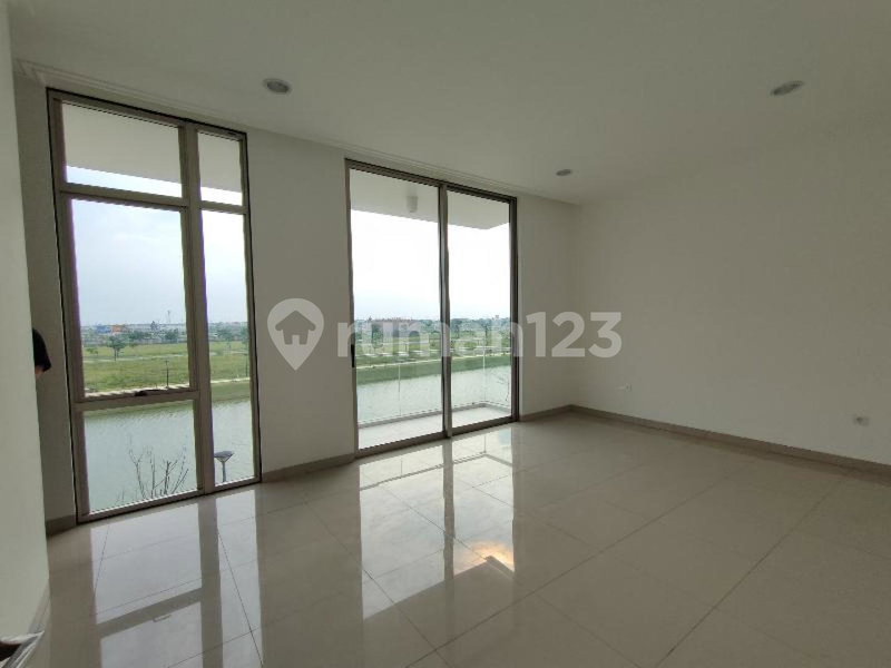 House for rent in North Jakarta, Indonesia · Penjaringan · 5 rooms, 4 baths