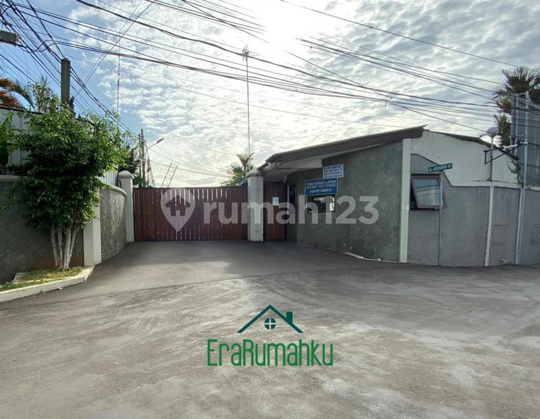 House for rent in North Jakarta, Indonesia · Penjaringan · 5 rooms, 4 baths