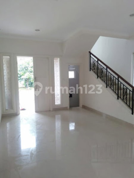 House for rent in Tangerang, Indonesia · Riding · 3 rooms, 3 baths