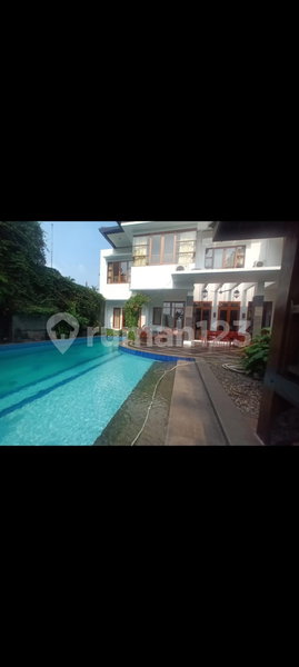 House for rent in West Jakarta, Indonesia · Kebon Jeruk · 5 rooms, 5 baths
