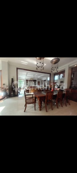 House for rent in West Jakarta, Indonesia · Kebon Jeruk · 5 rooms, 5 baths