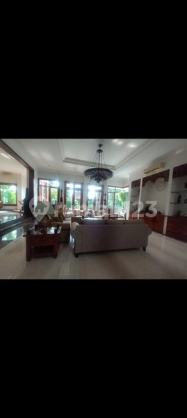 House for rent in West Jakarta, Indonesia · Kebon Jeruk · 5 rooms, 5 baths