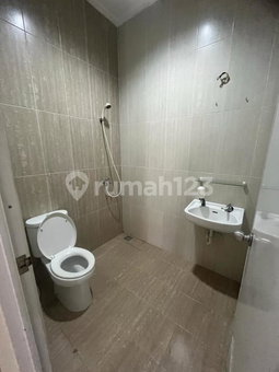 House for rent in West Jakarta, Indonesia · Kebon Jeruk · 3 rooms, 3 baths