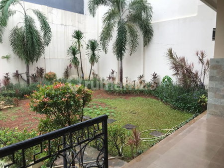 House for rent in Bandung, Indonesia · 5 rooms, 5 baths