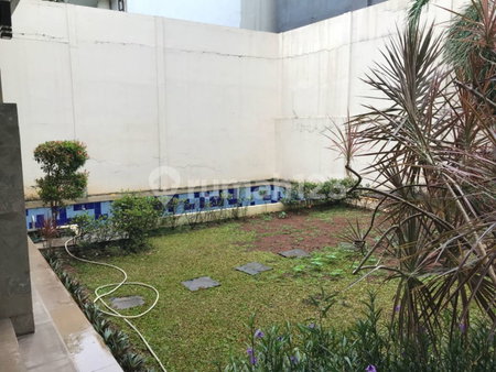 House for rent in Bandung, Indonesia · 5 rooms, 5 baths