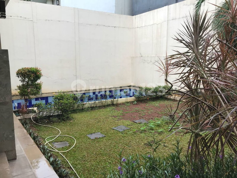 House for rent in Bandung, Indonesia · 5 rooms, 5 baths