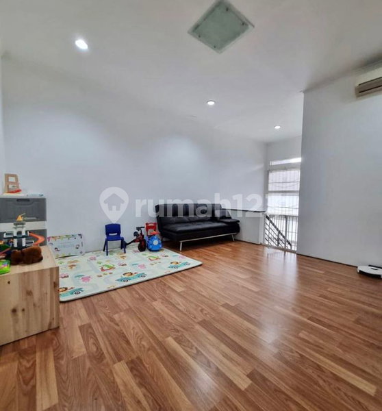 House for rent in Bandung, Indonesia · 4 rooms, 3 baths