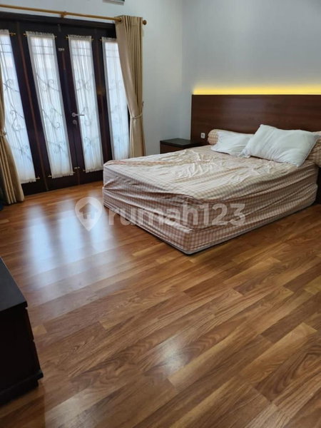 House for rent in Bandung, Indonesia · 4 rooms, 3 baths