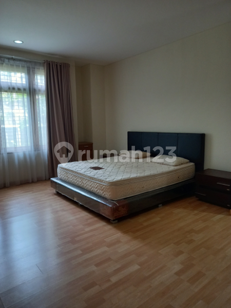 House for rent in Bandung, Indonesia · 5 rooms, 5 baths