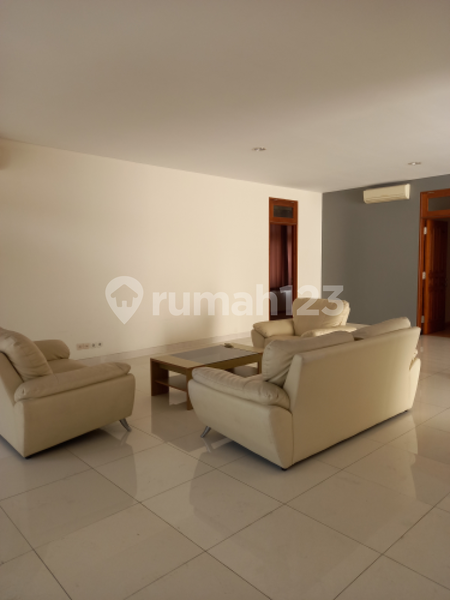 House for rent in Bandung, Indonesia · 5 rooms, 5 baths