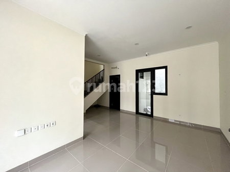 House for rent in Tangerang, Indonesia · Riding · 3 rooms, 2 baths