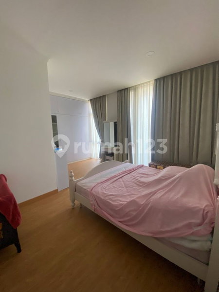 House for rent in Tangerang, Indonesia · Riding · 3 rooms, 3 baths