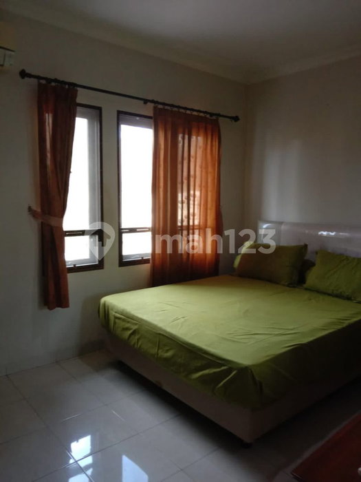 House for rent in Tangerang, Indonesia · Riding · 3 rooms, 2 baths