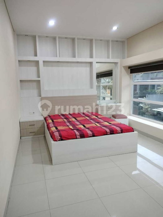 House for rent in Tangerang, Indonesia · Riding · 3 rooms, 3 baths