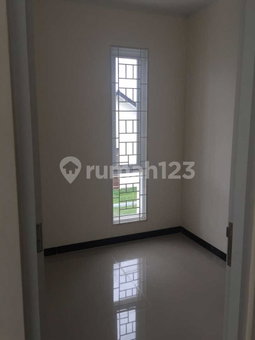 House for rent in Tangerang, Indonesia · Riding · 3 rooms, 2 baths