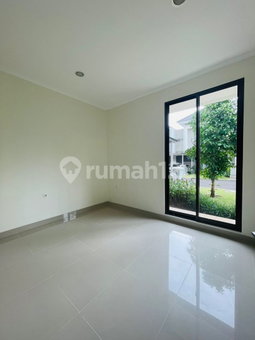 House for rent in Tangerang, Indonesia · Riding · 4 rooms, 3 baths