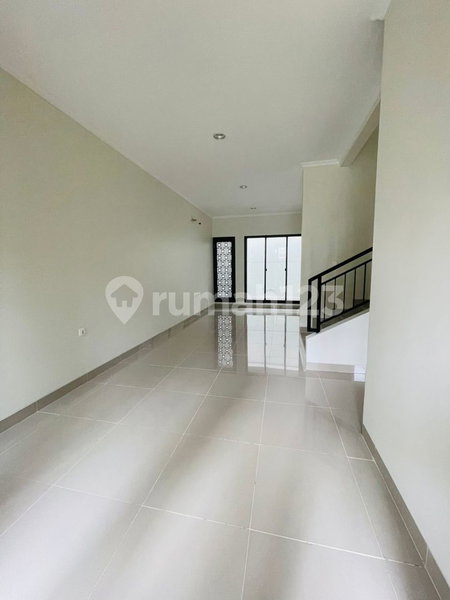 House for rent in Tangerang, Indonesia · Riding · 4 rooms, 3 baths
