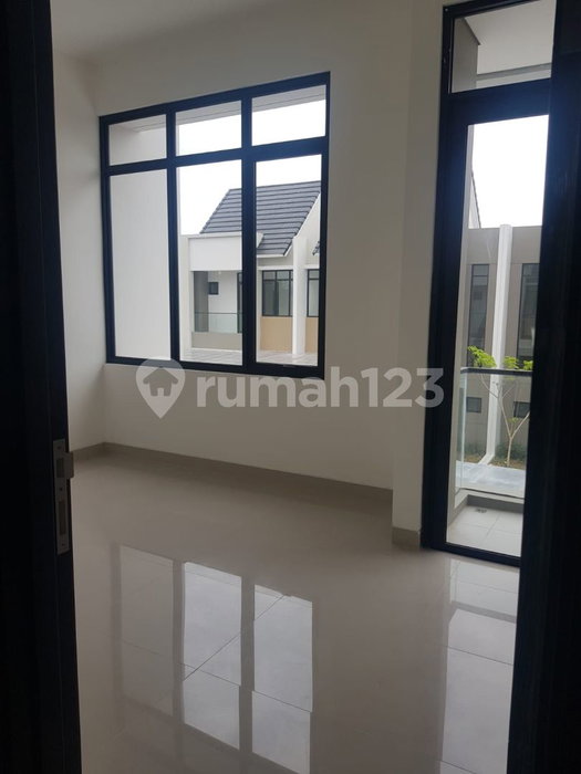 House for rent in Tangerang, Indonesia · Riding · 3 rooms, 3 baths