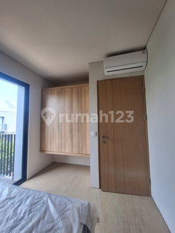 House for rent in Tangerang, Indonesia · Riding · 3 rooms, 3 baths