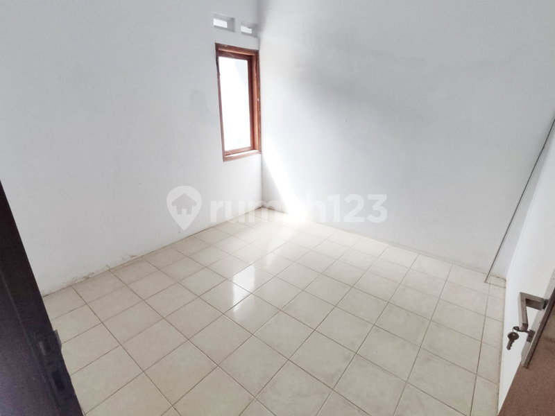 House for rent in Bandung, Indonesia · 2 rooms, 1 bath