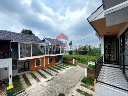 House for rent in Bandung, Indonesia · 2 rooms, 1 bath