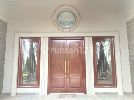 House for rent in North Jakarta, Indonesia · Penjaringan · 7 rooms, 7 baths