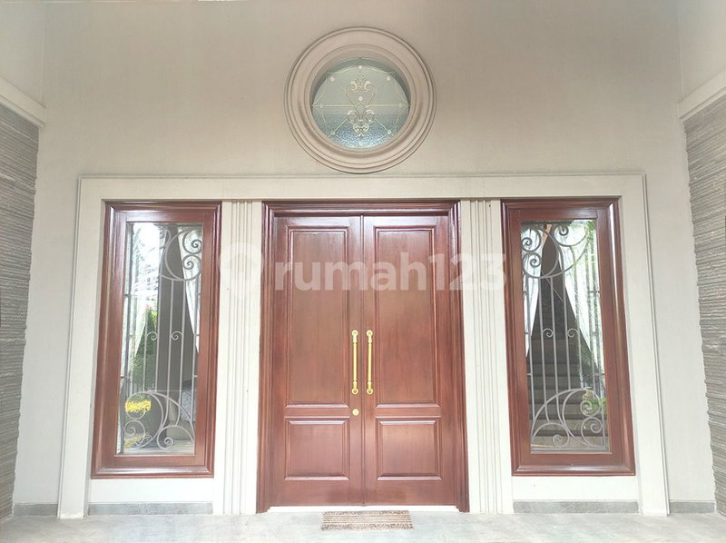 House for rent in North Jakarta, Indonesia · Penjaringan · 7 rooms, 7 baths