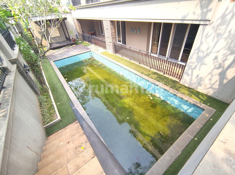 House for rent in North Jakarta, Indonesia · Penjaringan · 7 rooms, 7 baths
