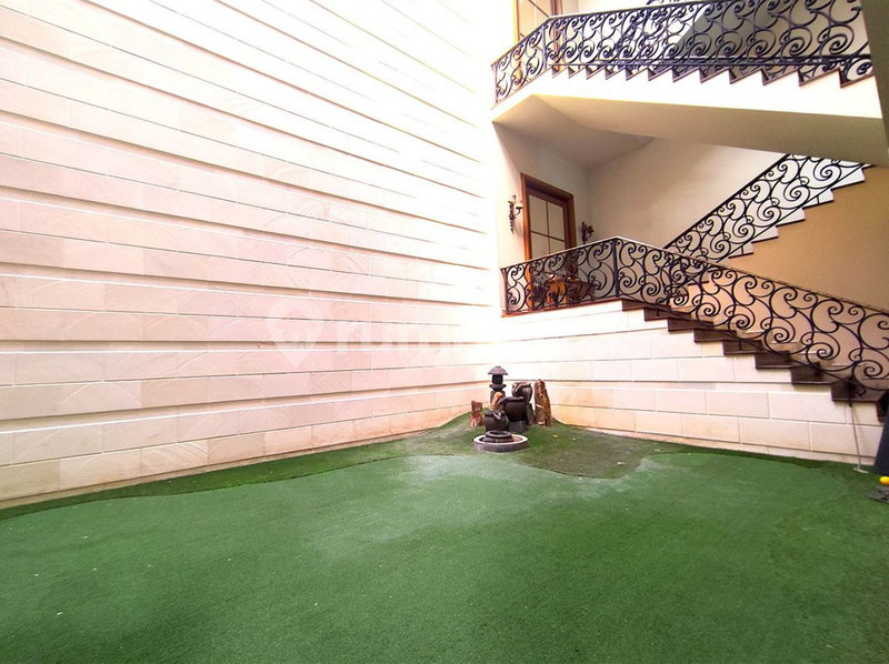 House for rent in North Jakarta, Indonesia · Penjaringan · 7 rooms, 7 baths