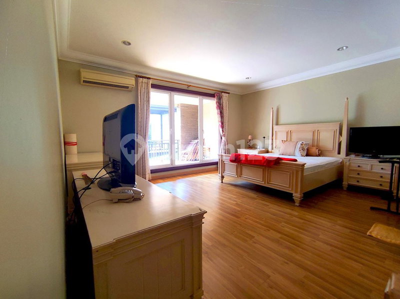 House for rent in North Jakarta, Indonesia · Penjaringan · 7 rooms, 7 baths