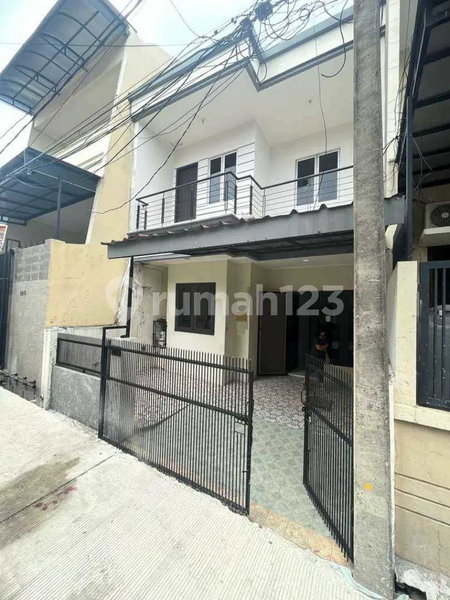 House for rent in North Jakarta, Indonesia · Penjaringan · 4 rooms, 2 baths