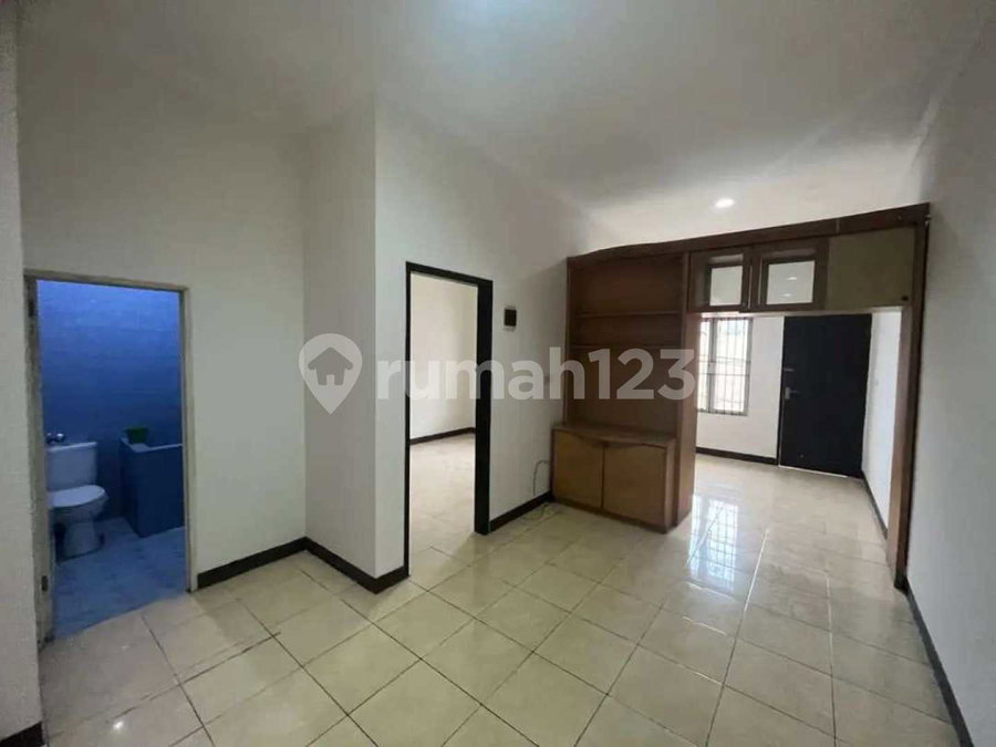 House for rent in North Jakarta, Indonesia · Penjaringan · 4 rooms, 2 baths