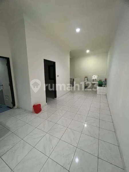 House for rent in North Jakarta, Indonesia · Penjaringan · 4 rooms, 2 baths