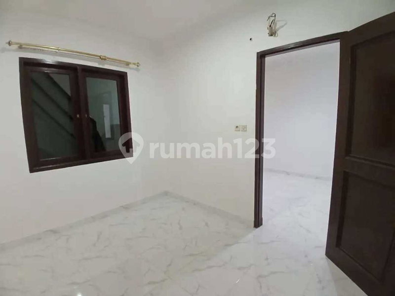 House for rent in North Jakarta, Indonesia · Penjaringan · 4 rooms, 2 baths