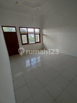 House for rent in Bandung, Indonesia · 6 rooms, 3 baths