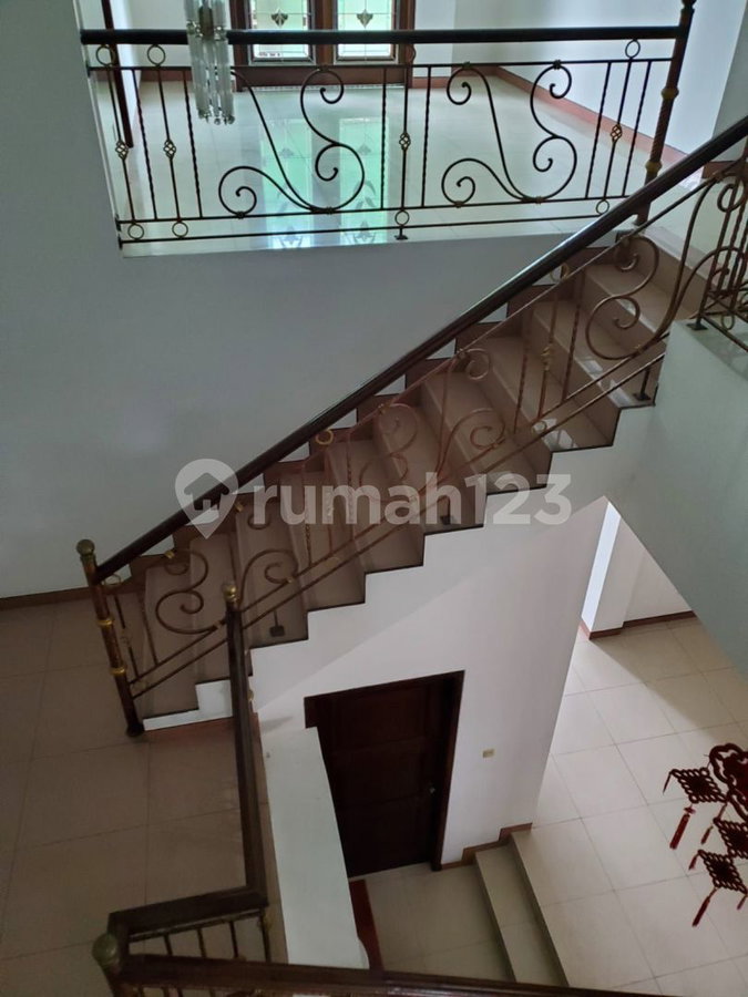 House for rent in Semarang, Indonesia · 4 rooms, 4 baths