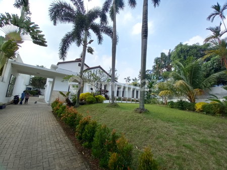 House for rent in South Jakarta, Indonesia · Kebayoran Lama · 5 rooms, 3 baths