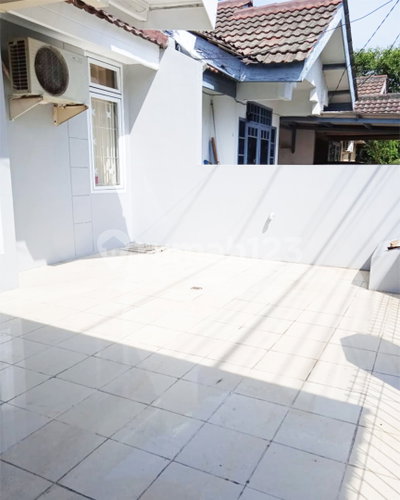 House for rent in Bandung, Indonesia · 2 rooms, 2 baths
