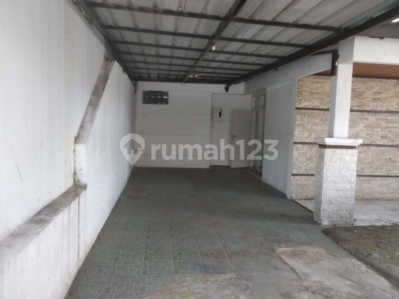 House for rent in Bandung, Indonesia · 3 rooms, 2 baths