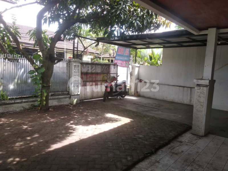 House for rent in Bandung, Indonesia · 3 rooms, 2 baths