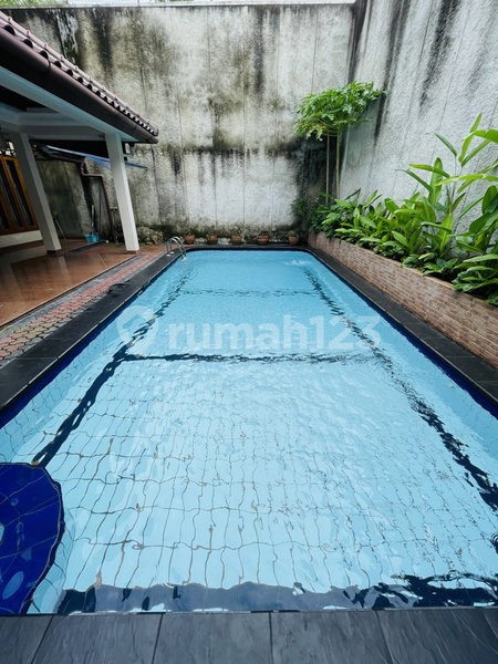 House for rent in Bandung, Indonesia · 5 rooms, 3 baths