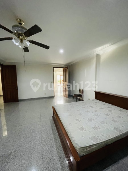 House for rent in Bandung, Indonesia · 5 rooms, 3 baths