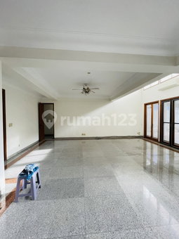 House for rent in Bandung, Indonesia · 5 rooms, 3 baths