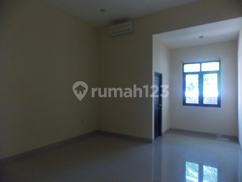House for rent in Makassar, Indonesia · 3 rooms, 4 baths