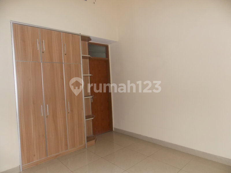 House for rent in Makassar, Indonesia · 3 rooms, 4 baths