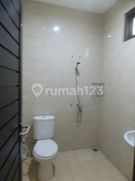 House for rent in Makassar, Indonesia · 3 rooms, 4 baths